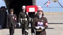 İdlib'de şehit olan Uzman Çavuş Tuncer'in naaşı Trabzon'a getirildi