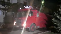 Ora News - Korçë, pajisja elektrike djeg banesen e studenteve