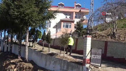 Eski belediye başkanı 1 kişiyi vurdu, 2 akrabasını rehin aldı