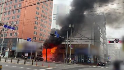 경기 의정부동 오토바이 매장 불...1명 연기 마셔 / YTN