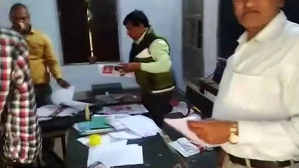 मुरैनाः परीक्षार्थी के स्थान पर दोस्त दे रहा था परीक्षा, टीम ने पकड़ा