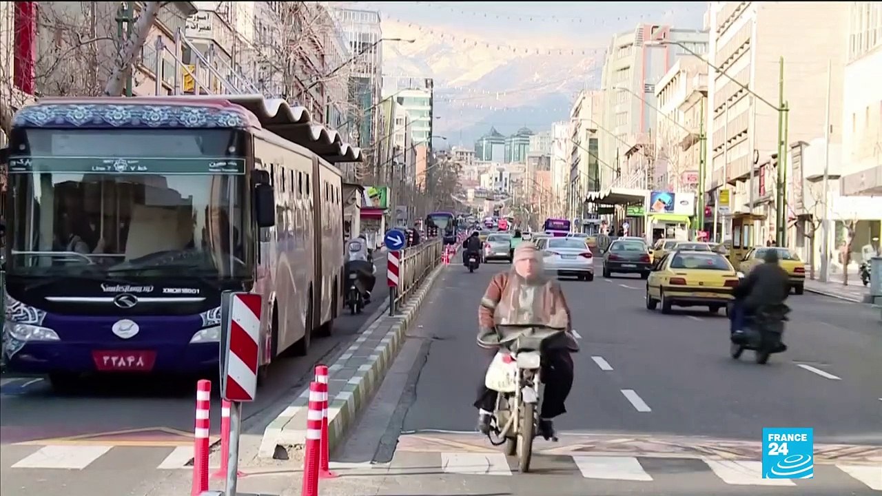 Coronavirus en Iran : après la mort d'un haut conseiller, les restrictions s'intensifient