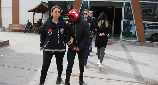 Masaj salonuna fuhuş baskını! Suçüstü yakalandılar