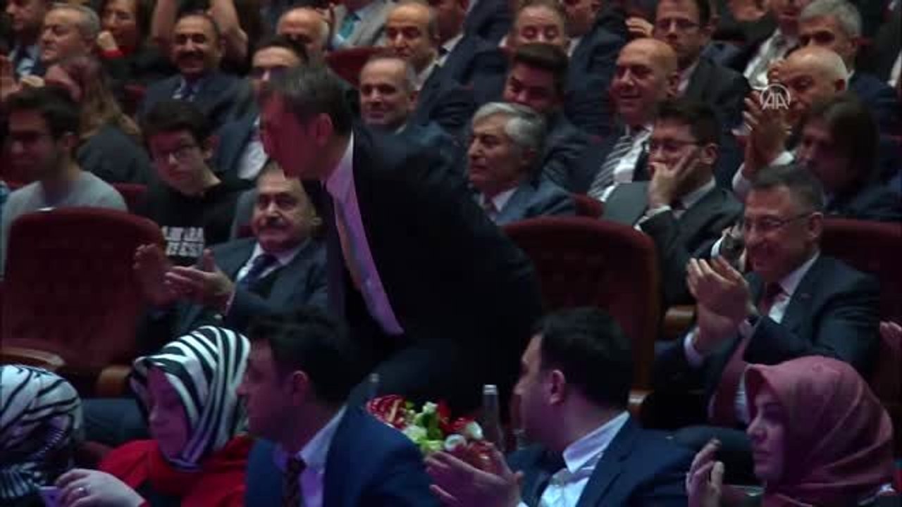 Bakan Selçuk: "Milli Eğitim Bakanlığı olarak dili bütün işlerimizin merkezine almayı çok...