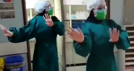 Onlarca kişinin öldüğü İran'da doktorların halay çektiği görüntü tepki çekti