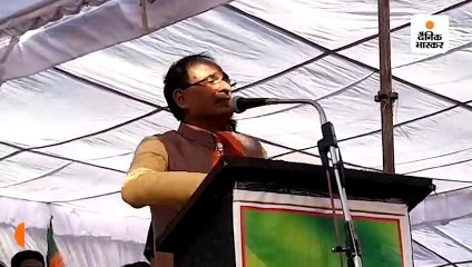 पानी की व्यवस्था नहीं, गली-गली शराब दुकानें खुल रहीं: शिवराज