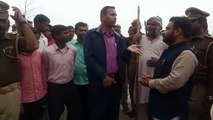 गुस्साए ग्रामीणों ने अन्ना मवेशियों को किया ब्लाक मुख्यालय में बंद