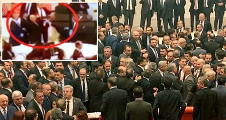 TBMM'deki kavganın ateşlendiği an! Engin Özkoç'a böyle yumruk atıldı