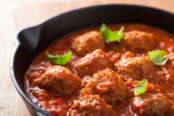 Albóndigas en salsa de tomate: la receta tradicional