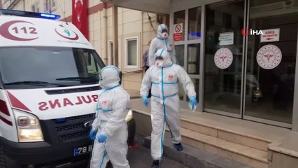 Karabük’te umreden dönen yaşlı çift öksürük nedeniyle hastaneye başvurdu