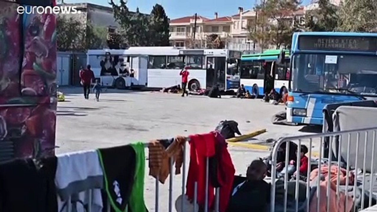 Hitzige Stimmung auf Lesbos: Migranten campieren im Hafen