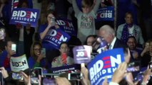 Biden favorito en primarias demócratas en duelo con Sanders; Bloomberg se retira