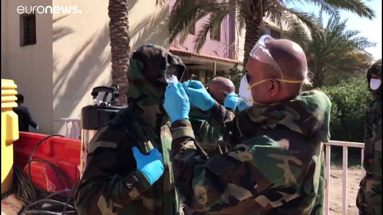 Irak: Soldaten sprühen gegen das Virus