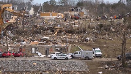 Family finds keepsakes of couple following Tennessee tornado