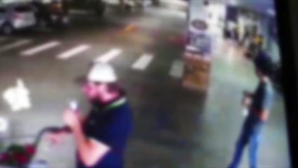 040320_furto Vídeo mostra suposto furto de bicicleta em mercado na Região Central