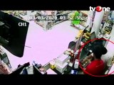 Aksi Perampokan Bersenpi di Kebon Jeruk Terekam CCTV