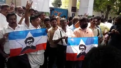 களைகட்டுகிறதா ரஜினியின் அரசியல் பிரவேசம்.. மாவட்ட செயலாளர்களை சந்திப்பதால் ரசிகர்கள் மகிழ்ச்சி