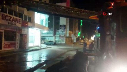 Erciş’te yangın, 8 iş yerinde hasara neden oldu