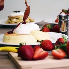 Fuwa Fuwa Strawberry Pancake in Toronto