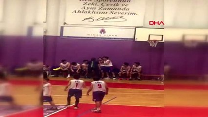 İstanbul'da basketbol maçında antrenör dehşeti