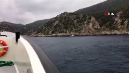 Güney Ege’de su alan teknenin imdadına sahil güvenlik yetişti