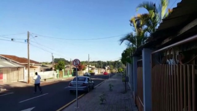 Homem procura por motorista que causou acidente na região do Jardim Itália