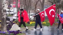 Türk Bayraklarıyla İstanbul’dan Çanakkale’ye yürüyorlar