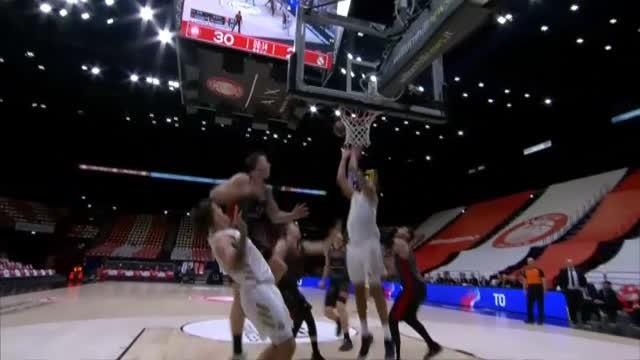 El Valencia Basket se resigna a jugar sin público frente al Milán