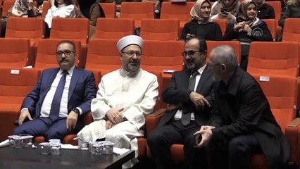 Diyanet İşleri Başkanı Erbaş, üniversite öğrencileriyle buluştu
