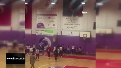 Oyuncusuna kızan antrenör, dehşet yaşattı