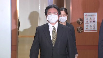 외교부, 日공사 불러 '2주 격리조치' 설명 요구...대사 초치 예정 / YTN