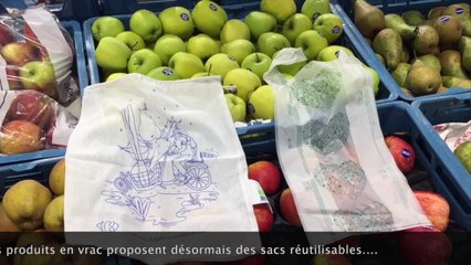 Les sacs réutilisables se trouvent désormais dans toutes les grandes surfaces proposant des produits en vrac.