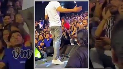 Siddharth Shukla FIRST Ramp Walk After Bigg Boss 13 | fans crazy reaction | Viral Masti