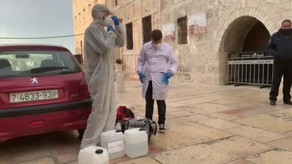 Tải video: Cierran la Basílica de la Natividad por posibles casos de coronavirus en Belén