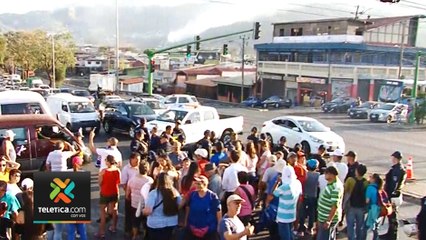 tn7-Vecinos de Hatillo bloquean Circunvalación por segundo día consecutivo debido a los faltantes de agua-050320