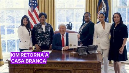 Kim K visita Trump ao lado de ex-prisioneiras