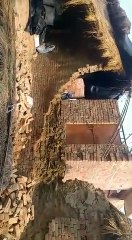 औरेयाः दीवार ढहने से माँ-बेटे गंभीर रूप से घायल