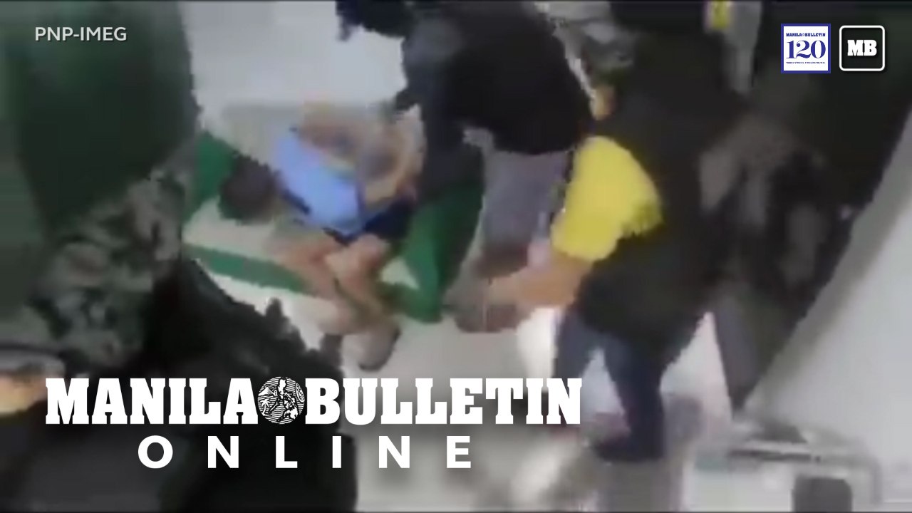 Cebu cop caught allegedly "sleeping" with inmate
