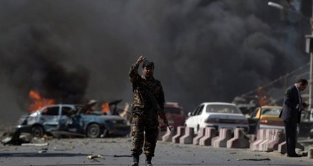 Son dakika: Afganistan'da siyasi liderlerin de katıldığı törene bombalı saldırı düzenlendi