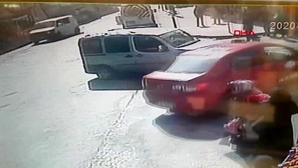 Esenyurt aracına aldığı otostopçu aracını çaldı