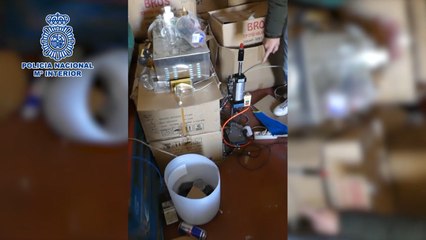 Policía explica cómo falsificaban perfumes de lujo en Parla (Madrid)