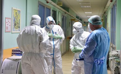 Federico a las 8: Enfrentamiento entre PSOE y Podemos por el coronavirus