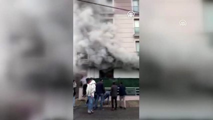 Sancaktepe'de evde çıkan yangın söndürüldü