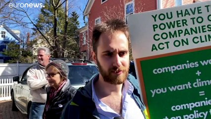 ΗΠΑ: Αποχώρηση Γουόρεν, χωρίς δήλωση στήριξης