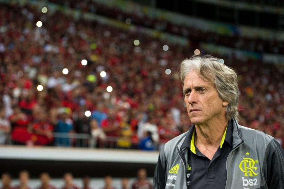 Fenerbahçe'nin gündemindeki teknik adam Jorge Jesus, Avrupa'ya dönmeyi düşünmediğini açıkladı