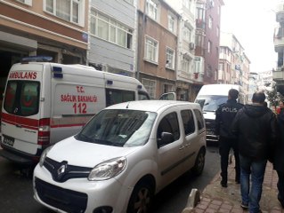 Fatih'te genç kız evinde ölü bulundu