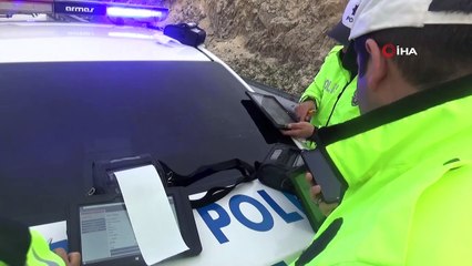 Otoyolda helikopter destekli denetim