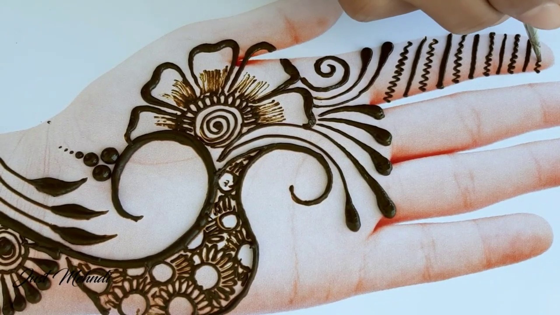 New latest Mehendi design front hand Simple Henna designs 2021 - Easy  Mehndi design for hands 