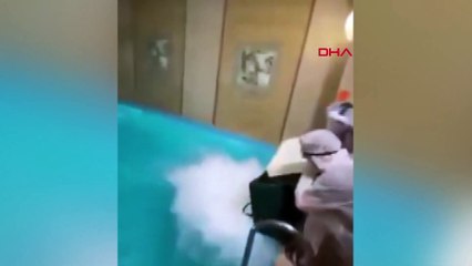 Rusya'da 3 kişi havuza atılan kuru buzdan zehirlenerek öldü