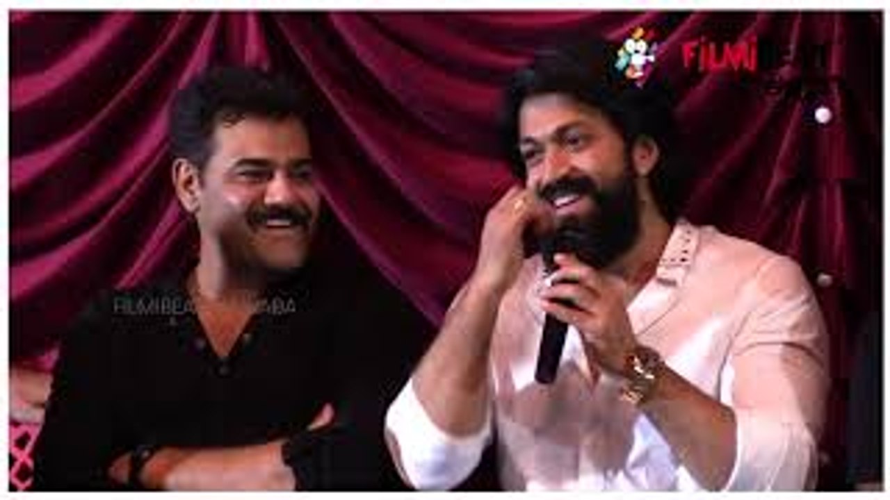 Rocking Star Yash Launches Oberayan Kathe Cinema Title | Yash | Obirayana Kathe | Filmibeat kannada